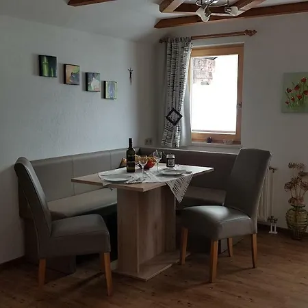 Hartl, Haus アパート *