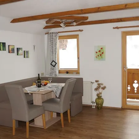 アパート Hartl, Haus ラウリス